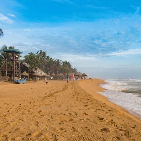 Hotel Prestige Court Residencies Dehiwala-Mount Lavinia Esterno foto