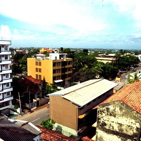 Hotel Prestige Court Residencies Dehiwala-Mount Lavinia Esterno foto