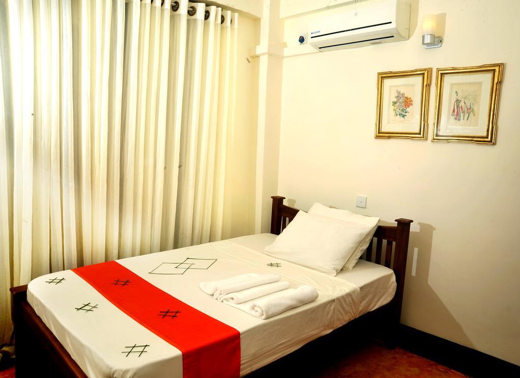 Hotel Prestige Court Residencies Dehiwala-Mount Lavinia Esterno foto