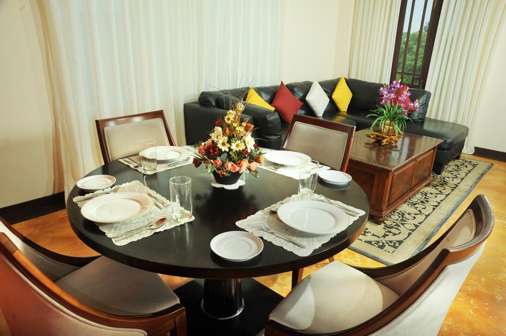 Hotel Prestige Court Residencies Dehiwala-Mount Lavinia Esterno foto