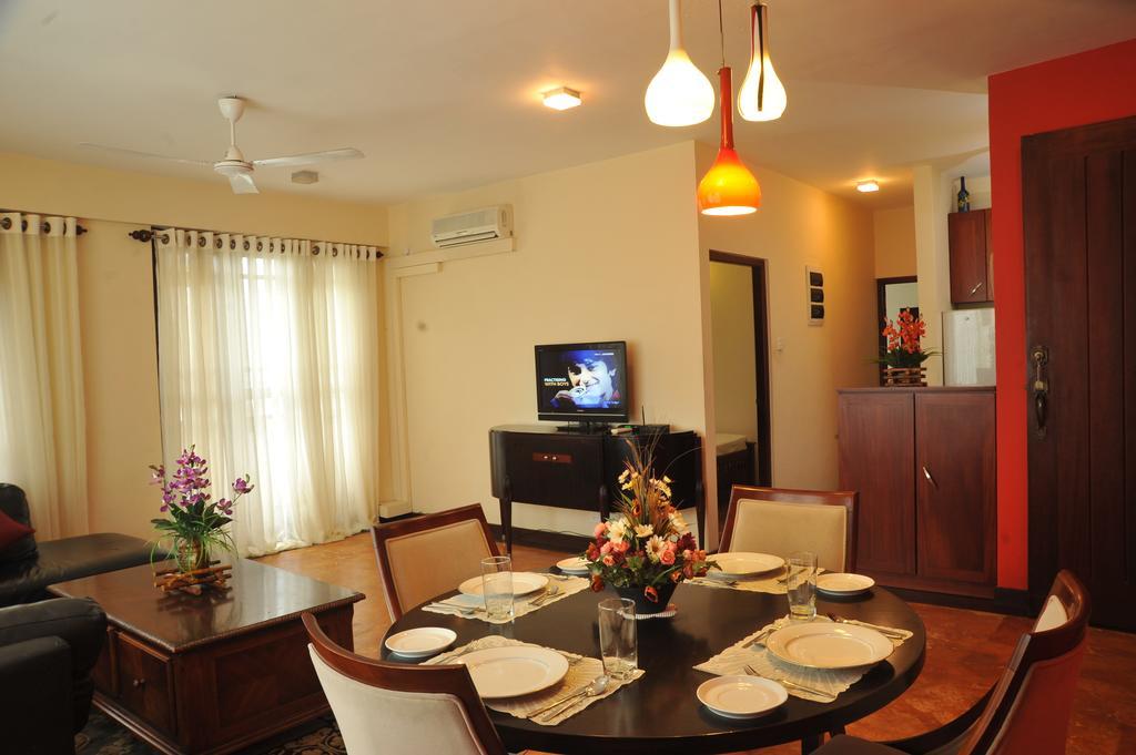 Hotel Prestige Court Residencies Dehiwala-Mount Lavinia Esterno foto