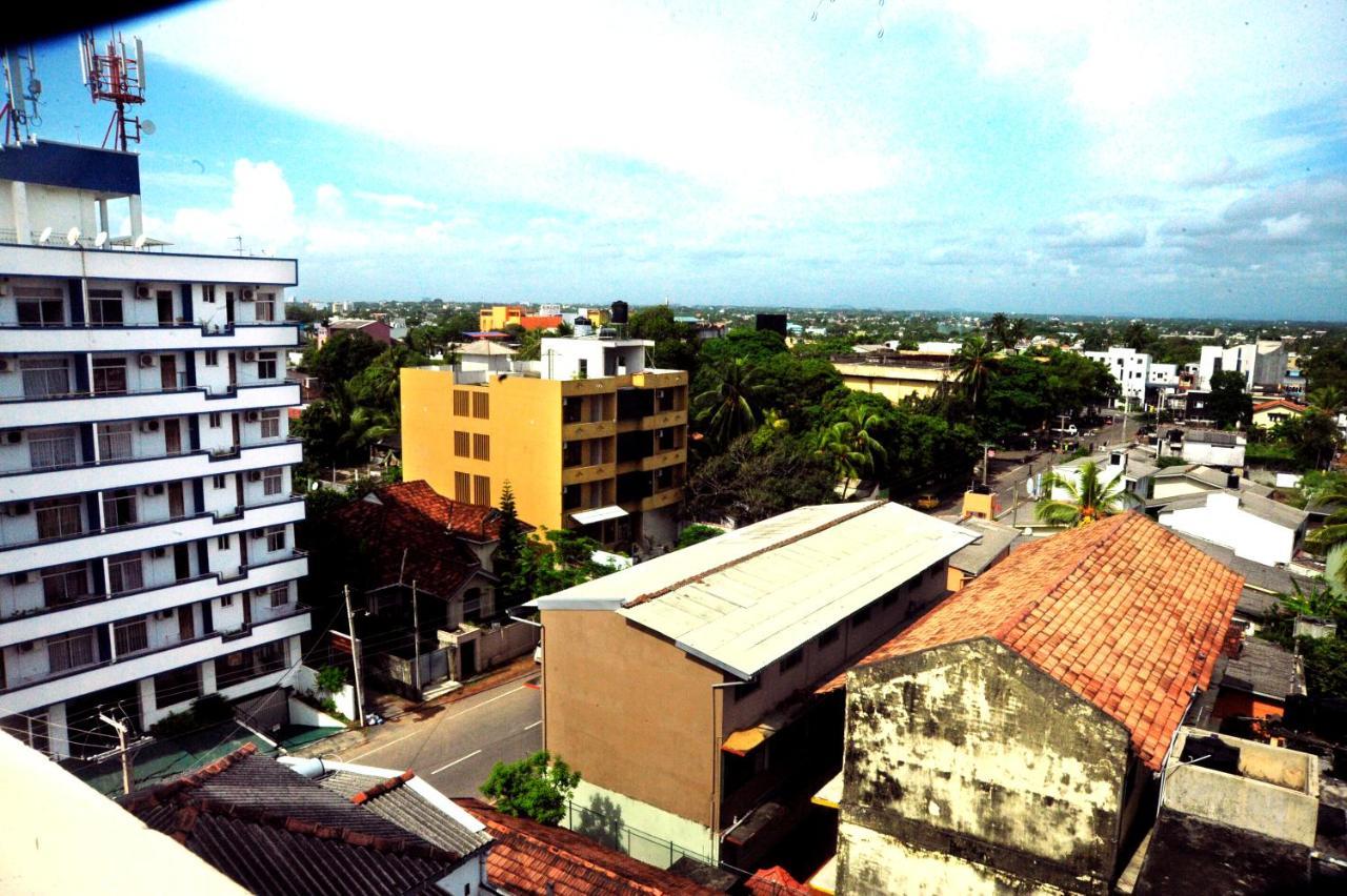 Hotel Prestige Court Residencies Dehiwala-Mount Lavinia Esterno foto