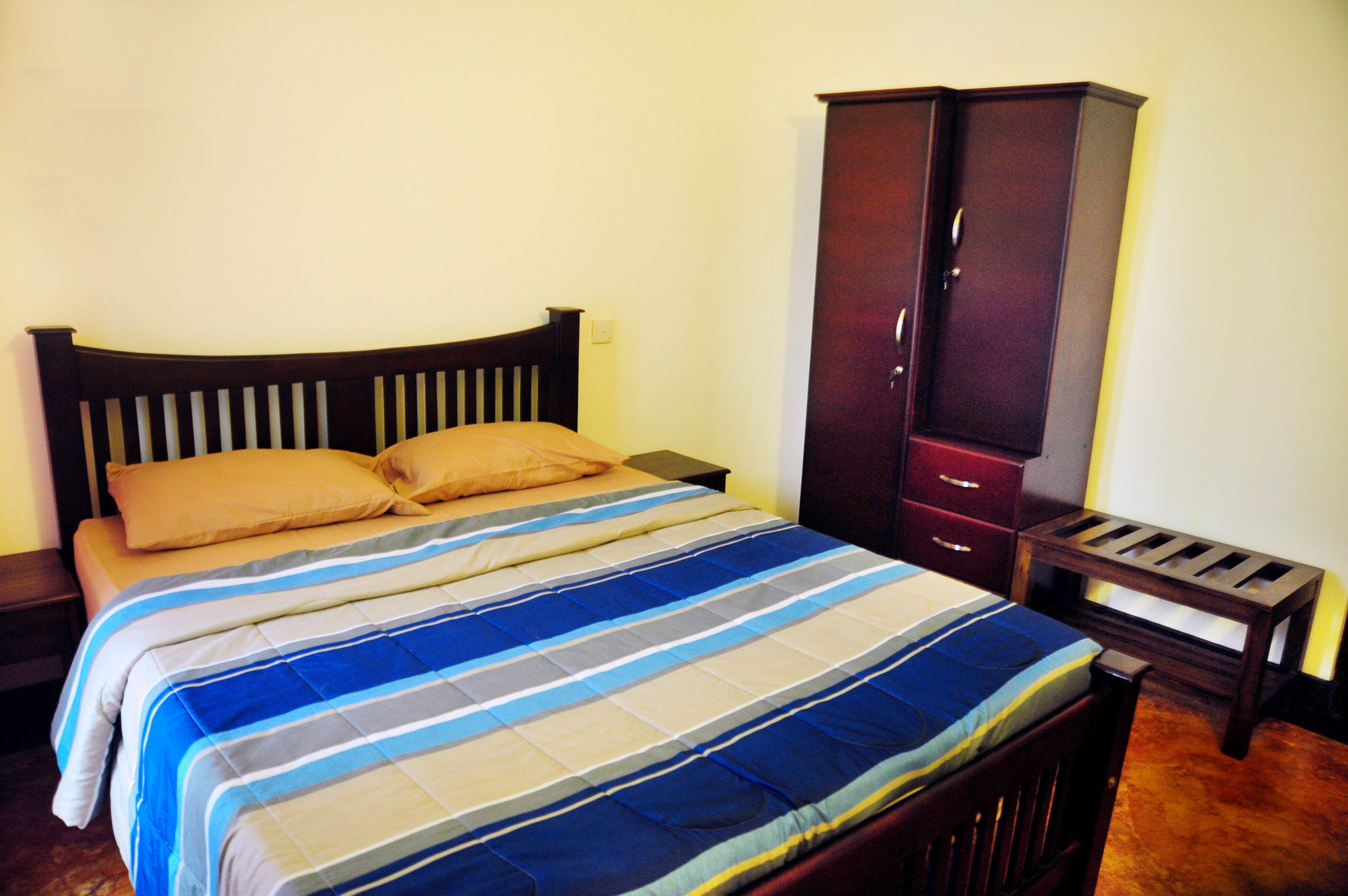 Hotel Prestige Court Residencies Dehiwala-Mount Lavinia Esterno foto