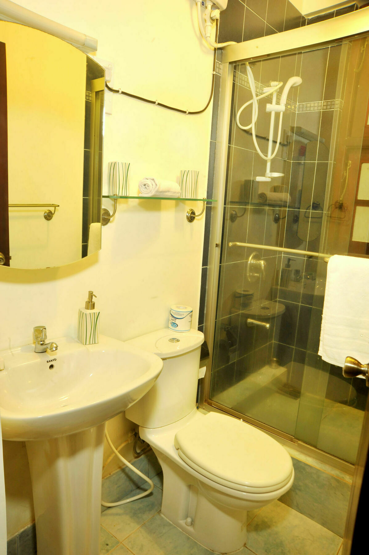 Hotel Prestige Court Residencies Dehiwala-Mount Lavinia Esterno foto