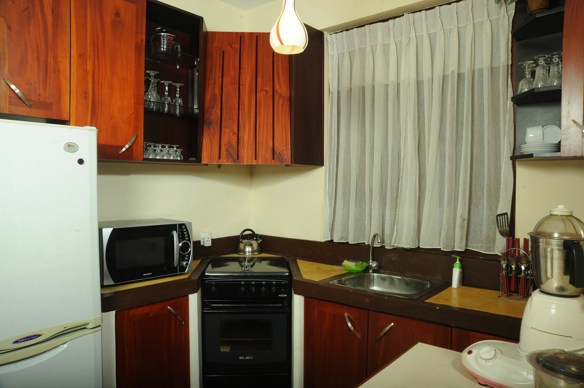 Hotel Prestige Court Residencies Dehiwala-Mount Lavinia Esterno foto